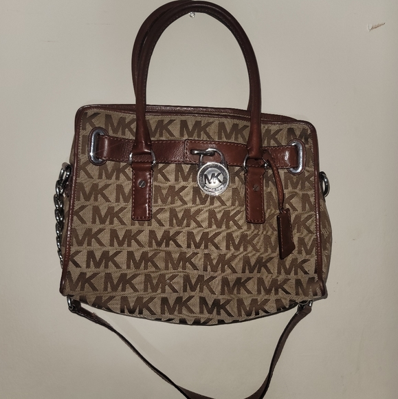 Michael Kors Handbags - 💎Michael Kors Purse💎